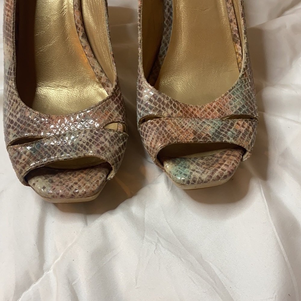 Stuart Weitzman Open Toe Sling Back Snake Skin - image 4